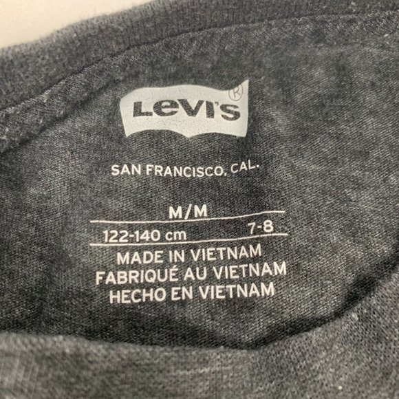 3/$25 Kids Levis Gray Red T Shirt Medium 7-8 - Picture 6 of 8